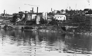 The International Bitumen Company plant, Bitumount, ca. 1937, Source: Provincial Archives of Alberta, PAA A3375