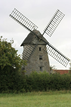 Stembridge Tower Mill, Somerset, England, built in 1822 Source: Wikimedia Commons/Public Domain/CC-BY-SA 2.0